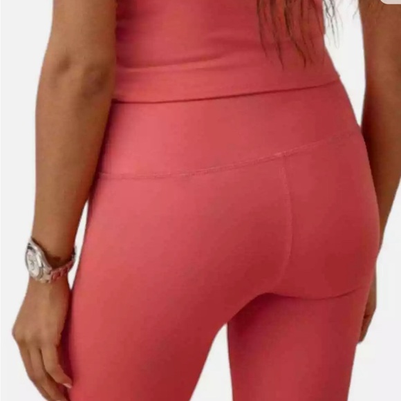 ❤️ Summer Sale ❤️NWT Reformation Ecomove High Rise Leggings Hot Coral - Picture 2 of 4